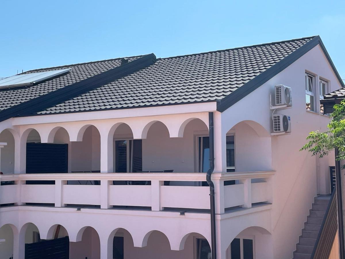 Apartmenthouse Ines ヴィル エクステリア 写真